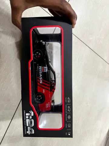 Nissan GTR 1:24 Diecast Toy Car