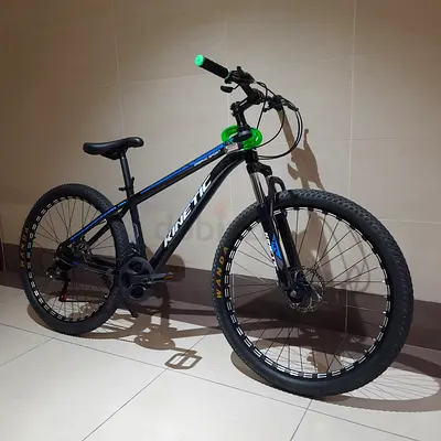 Kinetic 26 Mountain Bike | 21 Speed | Dual Disc Brakes | Front Suspension | Excellent Condition