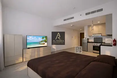 Fully furnished studio - luxury finishes - swimmin