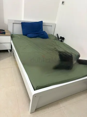 Bed and mattress