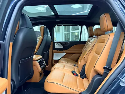 صورة 9 لـ 2022 Lincoln AVIATOR