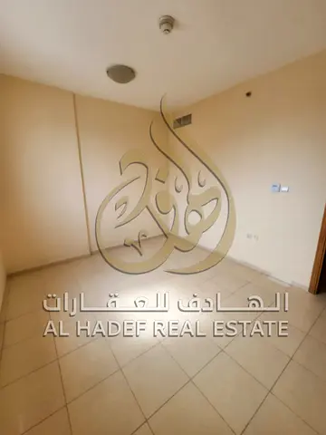 شقة غرفة وصالة بإطلالة مميزة للإيجار في القليعة الشارقة | موقع قريب من جميع الخدمات | الدفع حتى 6 دفعات | سعر مناسب