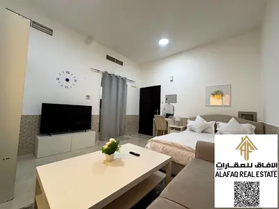 استديو مفروش للإيجار الشهري في المويهات 2 – شامل الفواتير والباركنج، موقع مميز وسهل لمخرج دبي والشارقة