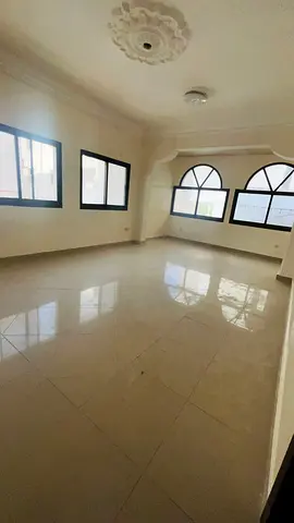 ثلاث غرف و صالة للايجار في عجمان