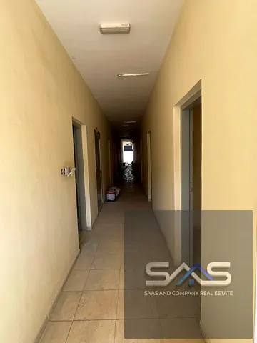 فرصة للشركات الكبرى سكن عمال مكون من ٧٠ غرفة بسعة ٨ اشخاص