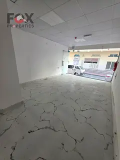 mahalun lil'iijar alsanawii fi alraashidiat 2 - eajman bijanib 'abraj alfalkawn fursat mumay