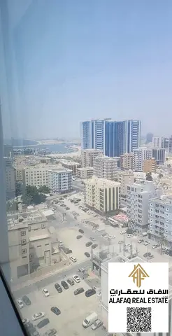 استوديو للإيجار بكورنيش عجمان – إطلالة مفتوحة وموقع مثالي شامل جميع الفواتير