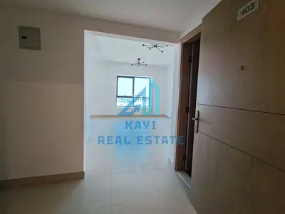 معيشة عائلية ذكية | شقة واسعة من غرفتي نوم وصالة بتصميم داخلي مشرق