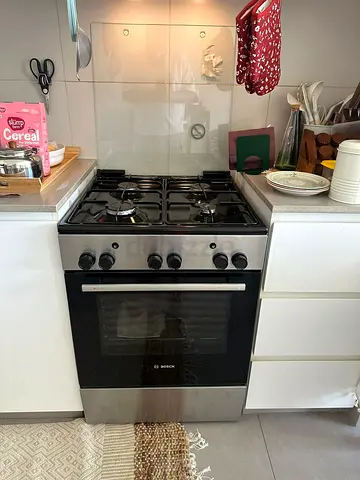 Bosch Gas Cooker 60x60cm new model Good Condition