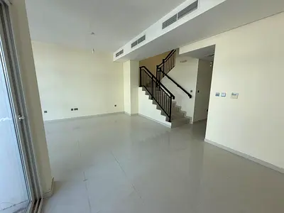 SINGLE ROW | VACANT | BEST DEAL | BIGGER LAYOUT