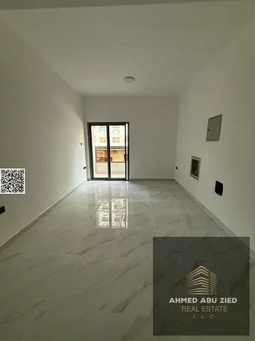 اشيك وارق شقة قريب من كورنيش عجمان تتكون من غرفة نوم ماستر _مطبخ مجهز _2حمام علي اعلي مستوي _تكييف _باركينج_موقع متميز _تصميم عصري _السعر الافضل عجمان