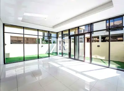 3Bed plus Maid - spacious layout - close to the Park