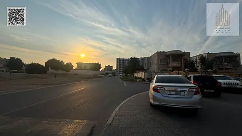 للبيع قطعة أرض مميزة في إمارة عجمان، تحديدًا في منطقة الروضة 3، التي تُعد واحدة من المناطق الحيويه