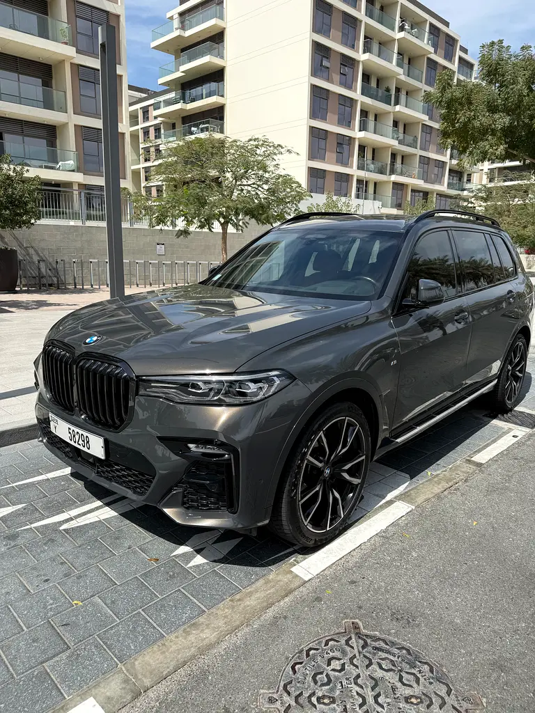 BMW X7 2022 — photo 1 of 20