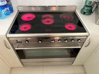 New model Smeg electric ceramic oven size 90-60cm