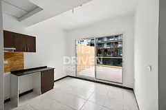 High ROI | Vacant | Upgraded and Bright Unit
