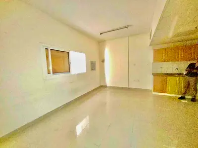 Big one studio apartment close to maddina shoping center
