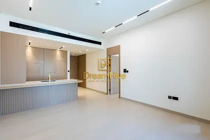 جديد كلياً | وحدة زاوية مميزة | تصميم واسع | وحدة مصممة وفقاً لمبادئ فاستو | معيشة فاخرة | شرفة كبيرة | إطلالة رائعة | عائد استثمار مرتفع | فرصة استثم