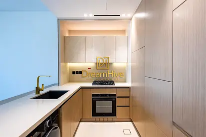 جديد كلياً | وحدة زاوية مميزة | تصميم واسع | وحدة مصممة وفقاً لمبادئ فاستو | معيشة فاخرة | شرفة كبيرة | إطلالة رائعة | عائد استثمار مرتفع | فرصة استثم