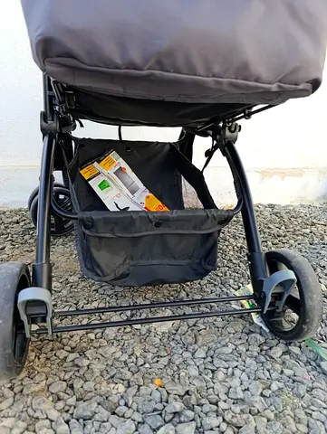 Bailey baby stroller  babyhug car seat cum carry cot