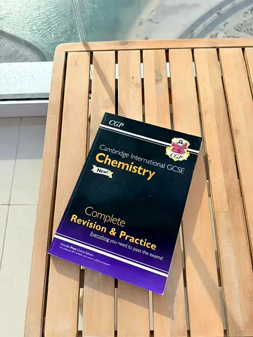 CGP Cambridge International GCSE Chemistry Complete Revision  Practice