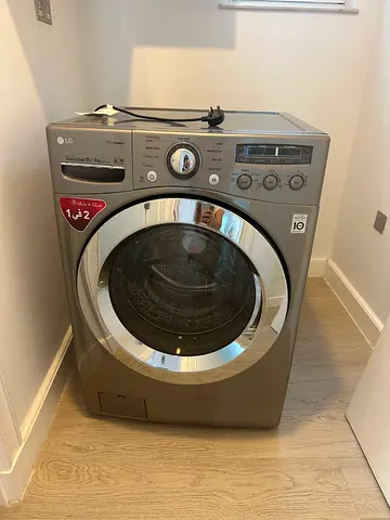 LG Front-Load Washer Drier 15/9 KG