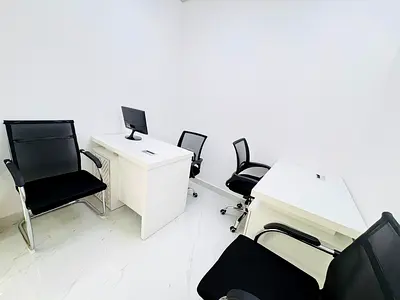 Modern Office | Bank Account Assistance | Free Amenities |