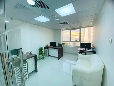 Modern Office | Bank Account Assistance | Free Amenities |