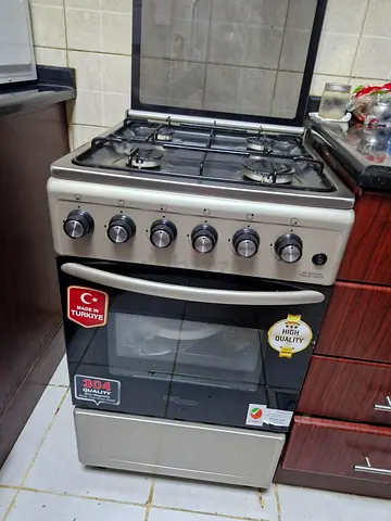 Gas Stove with Oven for Sale as good as new