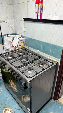 Gas Stove with 5 Burners for Sale
