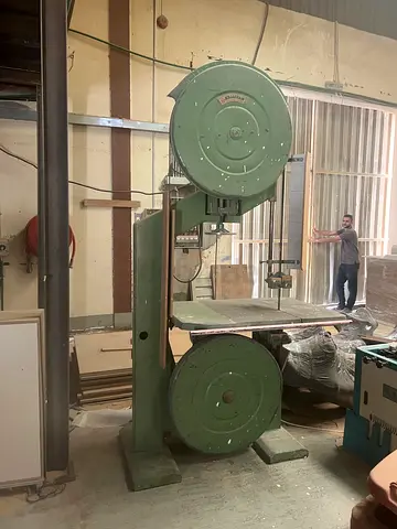 Industrial Wood Band Saw – Heavy Duty – Good Condition