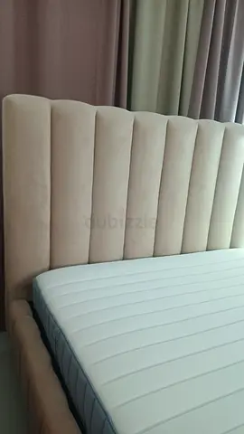 Queen bed