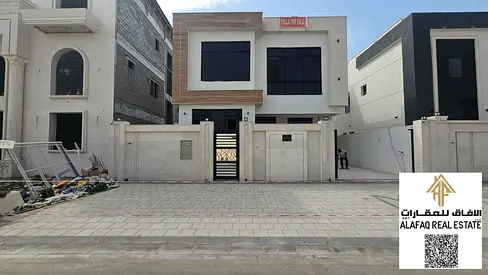 فيلا فاخرة 6 غرف ماستر للبيع في الحليو 2 – مساحة 3,811 قدم مربع | 1.8 مليون درهم شامل التسجيل ونقل  قريبه من الخدماتالملكية | تصميم واسع ومطبخ مودرن