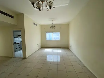 تكييف مجانا \مساحات واسعة \اطلالة مفتوحة \بناء عائلي نظييف جدا \ صيانة مجانية \ موقع حيوي \ سهل الوصول لمخارج دبي وعجمان