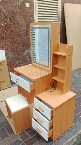 Dressing table