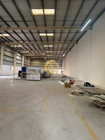 مستودع للبيع تملك حر لجميع الجنسيات شارع 36 العام قوه كهرباء 400kv جديد جاهز للانتقال الصجعه الصناعيه الشارقه