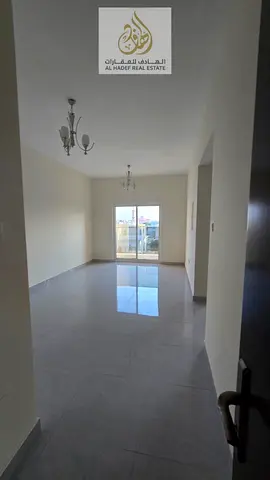 الايجار سنوي في عجمان منطقة الروضه 1 خلف شرطة الحميدية البنايه عائلات  جديد اول سكن غرفه و صاله سنوي مع بلكونه اطلاله مفتوحه  تكيف اسبلت 2 حمام الغرفه