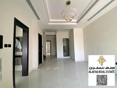 فرصة استثمارية وسكنية رائعة – فيلا عصرية فاخرة للبيع في منطقة الحليو 2 بمساحات واسعة تصل إلى 2,800 قدم مربع، تشمل 5 غرف نوم، غرفة خادمة، رووف خاص، وتش