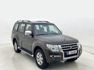 AED 937/m | 0 DP | Free 3 Months Warranty | Service History | 30 Day Return | MITSUBISHI PAJERO 2017