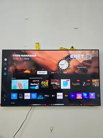 SAMSUNG CRYSTAL UHD DU8000