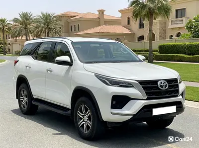 AED 1,465/m | 0 DP | Free 3 Months Warranty | Service History | 30 Day Return | TOYOTA FORTUNER 2024