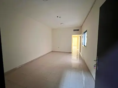 غرفتين وصاله-بلكونه باطلاله مفتوحه-2حمام-مطبخ كبير-مساحات واسعه-تاور عائلي-موقع مميز-6شيكات-قريبه علي مخرج دبي