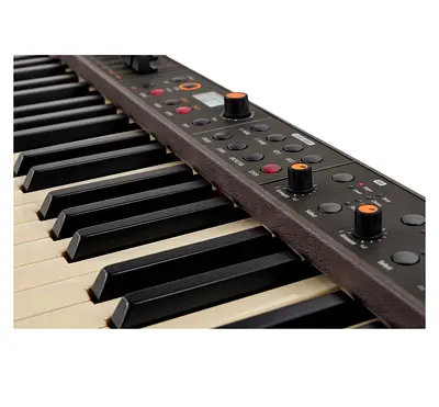 Studiologic Numa Compact X SE with case and extra sounds, 4 synth engines, 7 kgs, top Fatar keybed