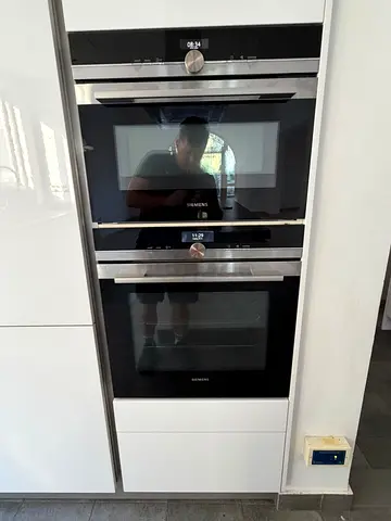 Siemens iQ700 oven and microwave oven same like new condition