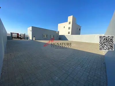فناء للإيجار بمساحة 6724 قدم مربع، محاط بسور، مكاتب، دورات مياه للإيجار في جرف عجمان
