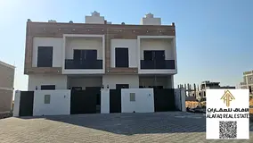 Villa in the Al-Hailou area with direct access to the main street _ wide setback of 22 meters