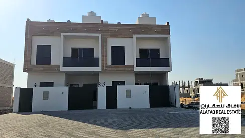 فيلا بمنطقة الحليو بموقع مباشر علي الشارع الرئيسي _ ارتداد واسع 22 متر