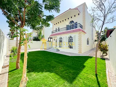 FULLY RENOVATED 4BR+MAIDS+LAUNDRY+STUDY+DRIVER PRIVATE GARDEN INDEPENDENT VILLA