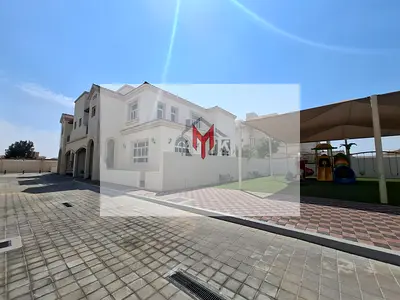 Full Renovation Villa / 4 Bedroom / Maid room + Driver Room & Garage Parking