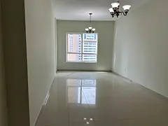 For rent: Free parking and AC, contract attestation covered by the landlord